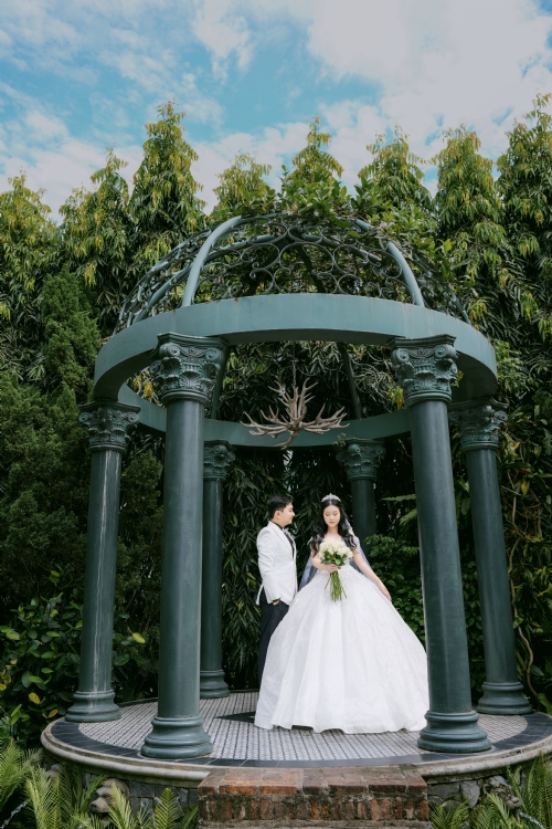 Hình cưới phim trường 