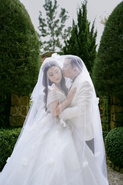 Hình cưới phim trường 