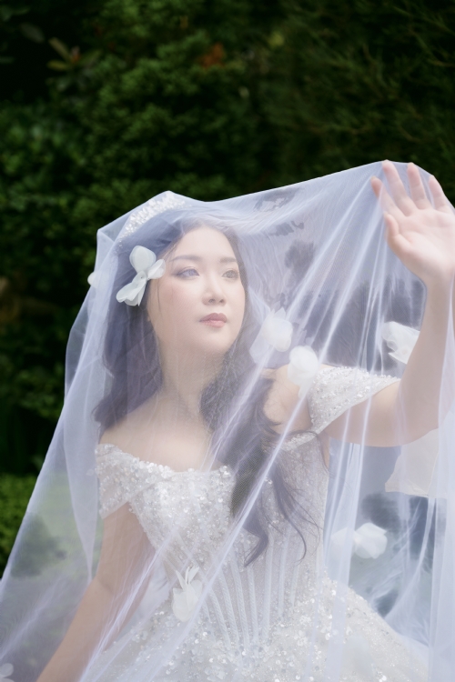 Hình cưới phim trường 